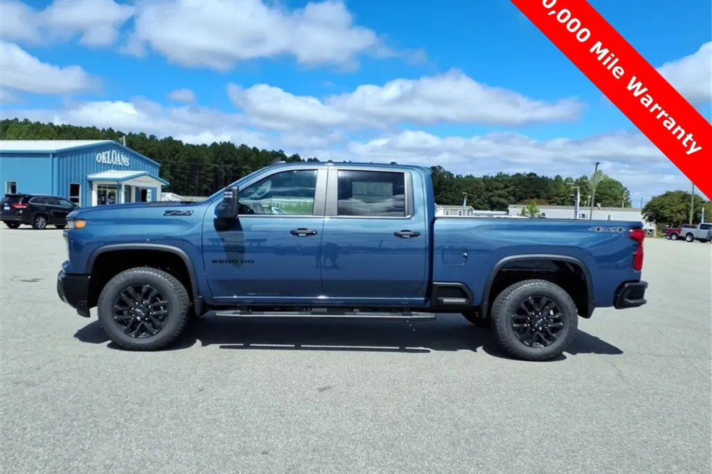 2025 Chevrolet Silverado 2500HD Custom photo 1