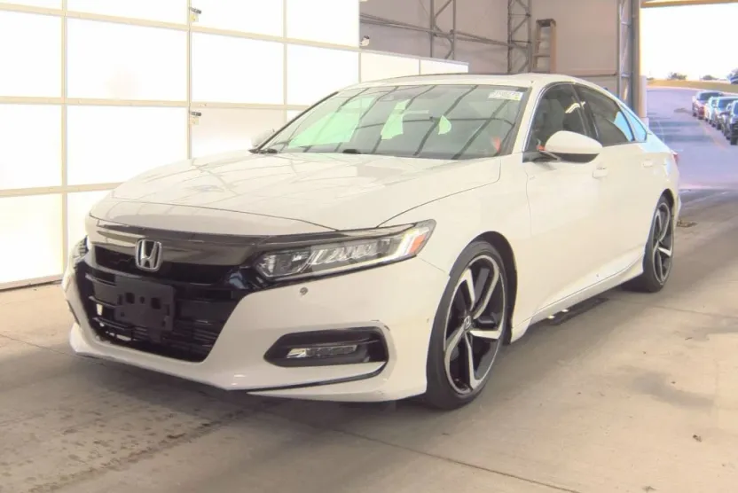 2019 Honda Accord Sport photo 1