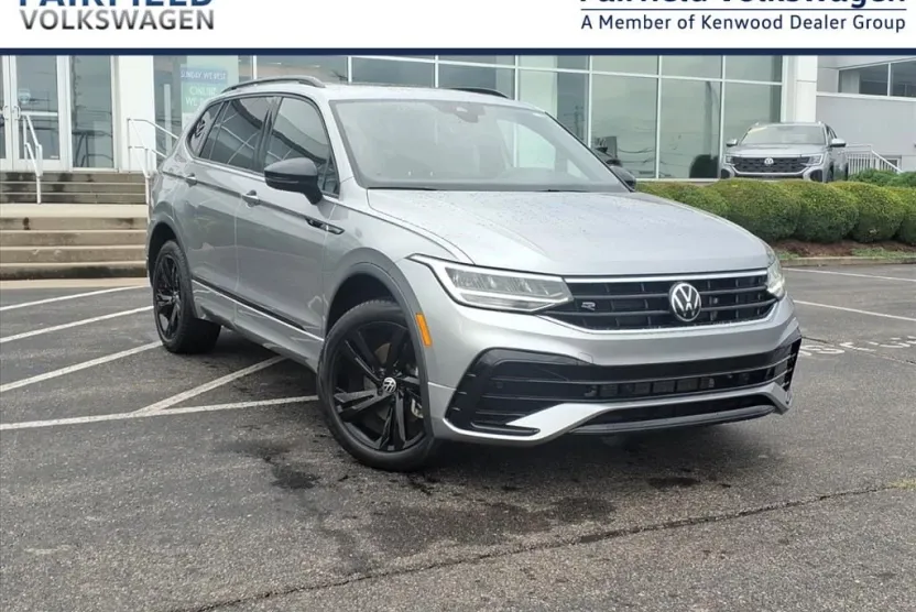 2023 Volkswagen Tiguan SE R-Line Black photo 1