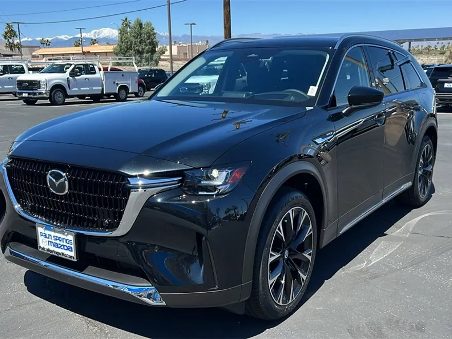 2024 Mazda CX-90 Premium photo 1