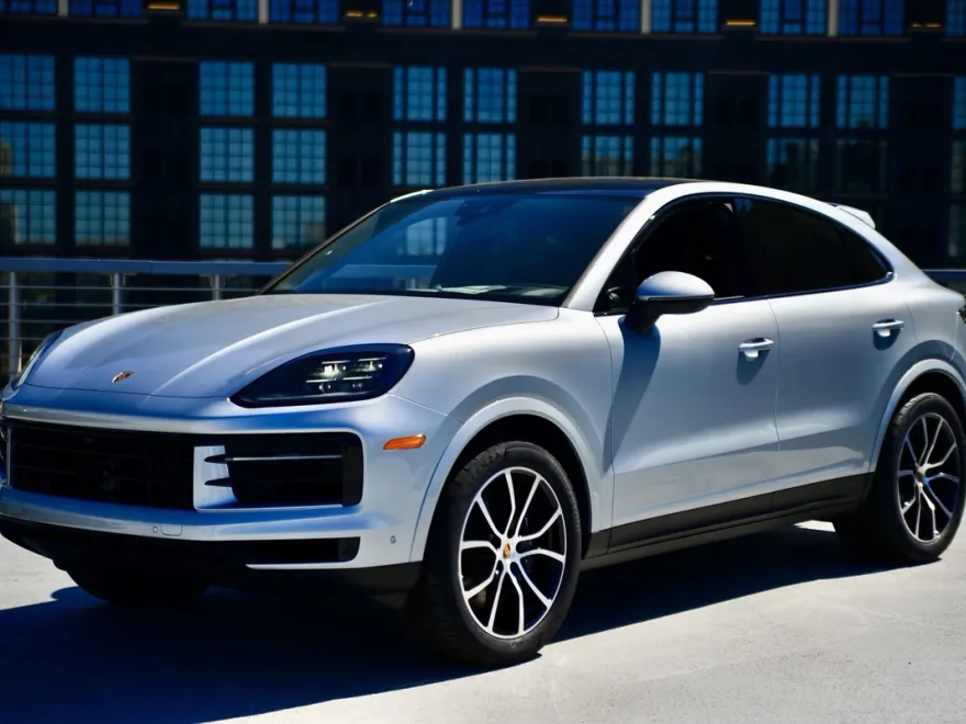 2025 Porsche Cayenne Coupe photo 1