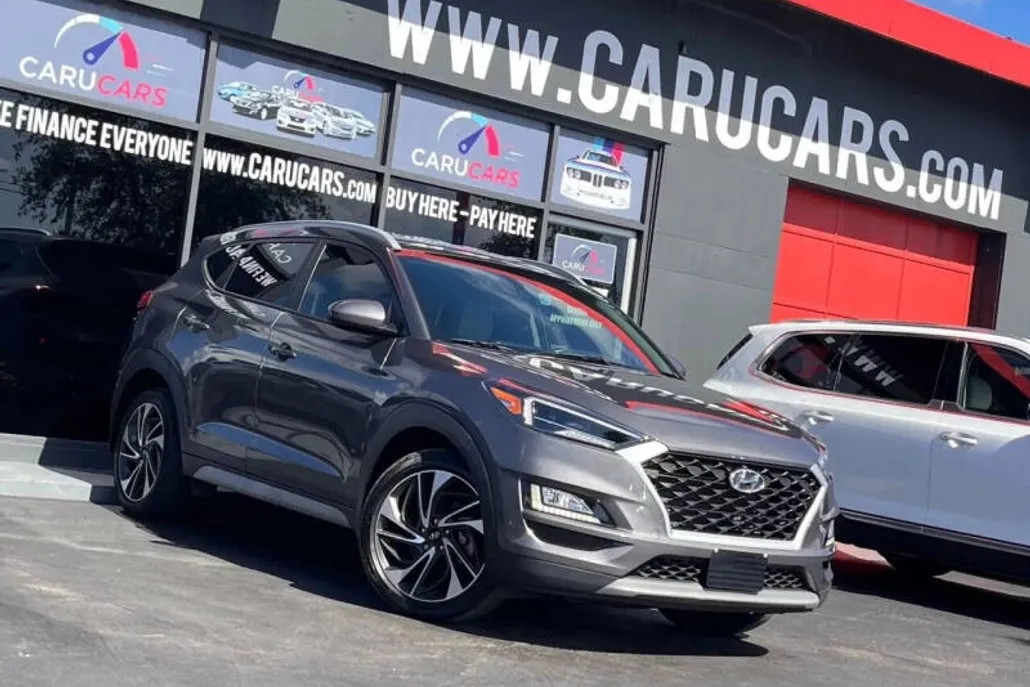 2021 Hyundai Tucson Sport photo 1