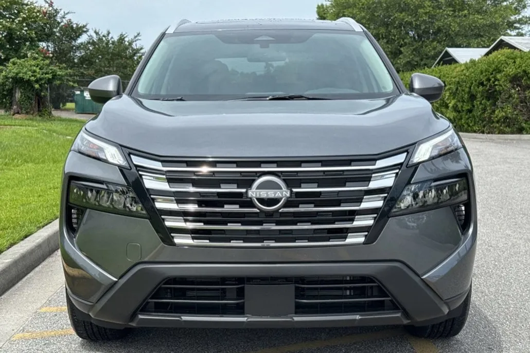 2026 Nissan Rogue SV photo 1
