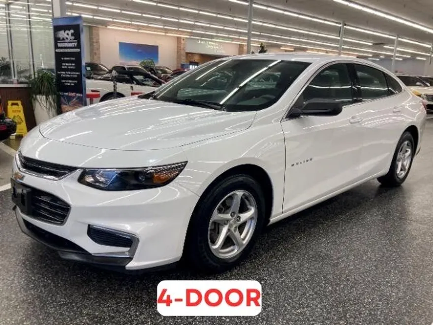 2018 Chevrolet Malibu photo 1