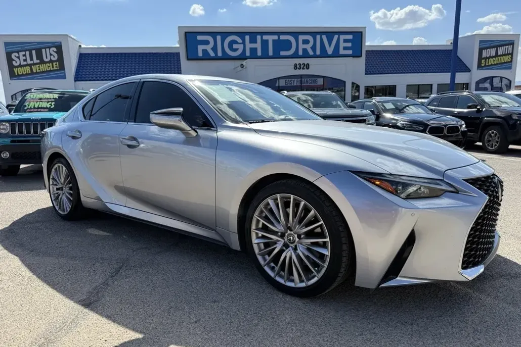 2023 Lexus IS 300 photo 1