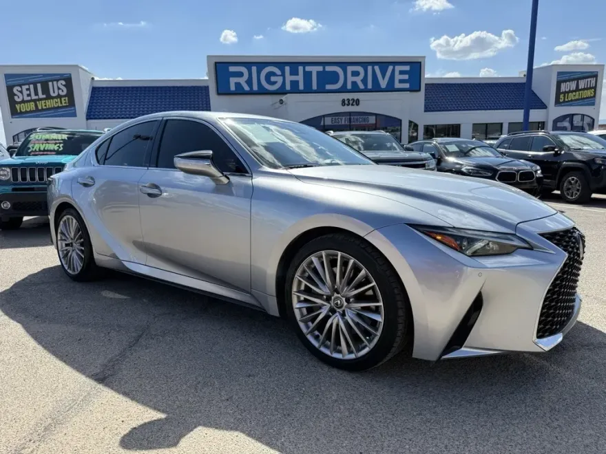 2023 Lexus IS 300 photo 1