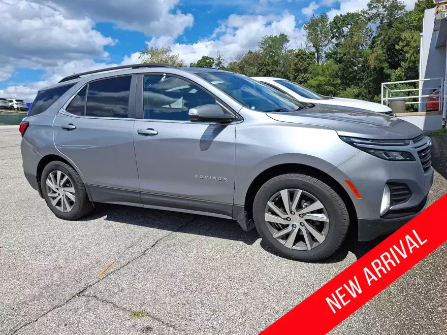 2024 Chevrolet Equinox LT photo 1