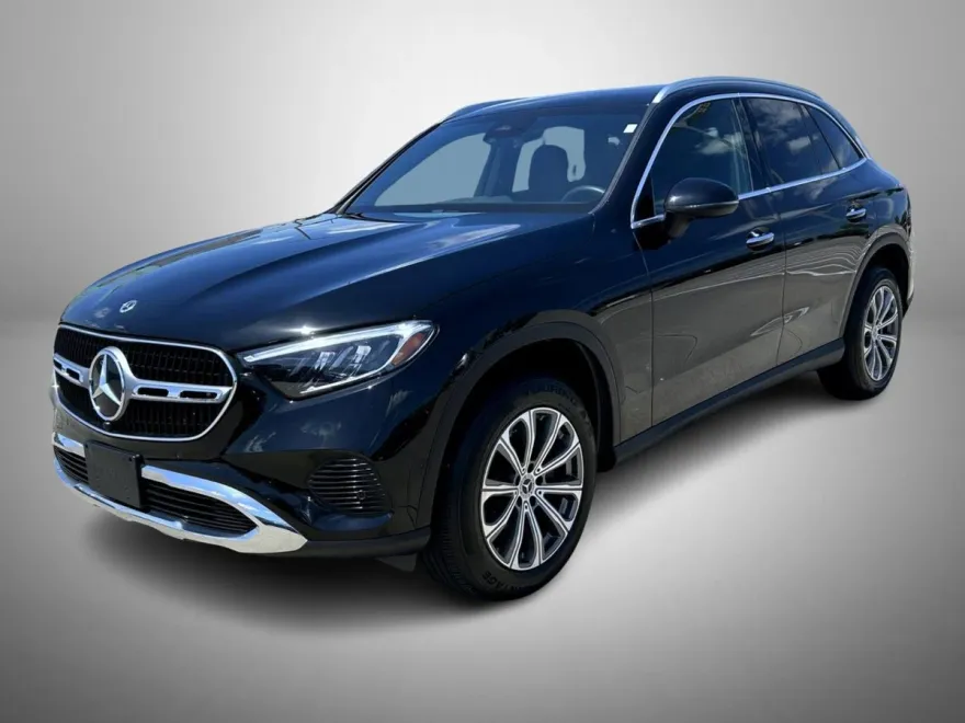 2024 Mercedes Benz GLC 300 4MATIC photo 1