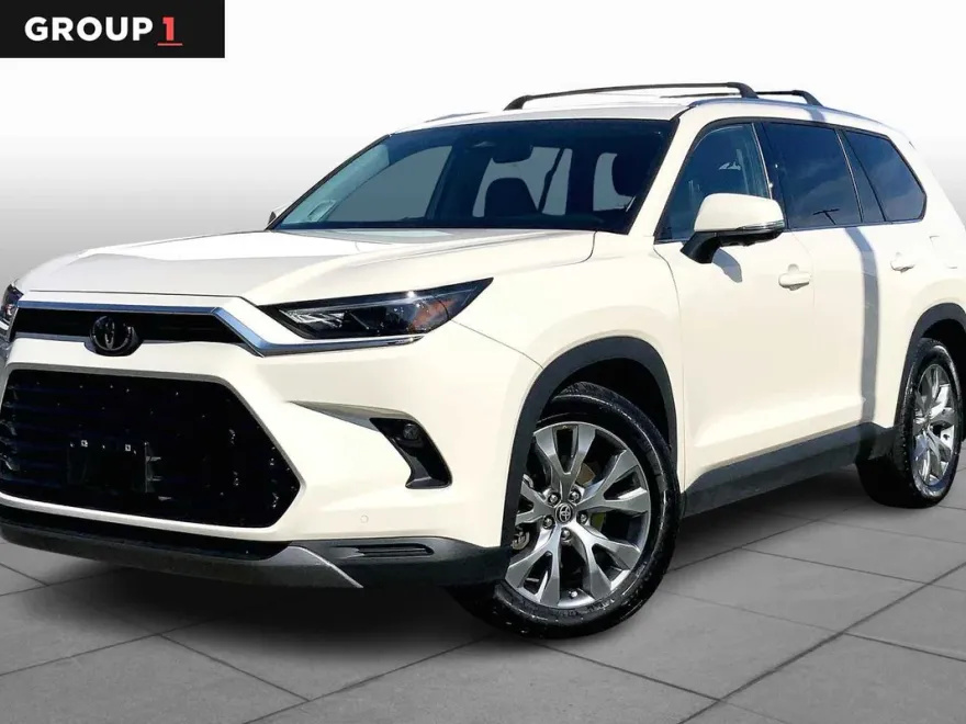 2024 Toyota Grand Highlander Limited photo 1