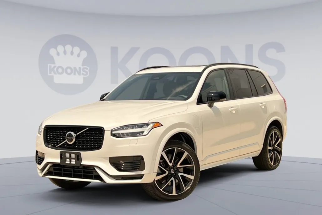 2023 Volvo XC90 Recharge T8 Plus photo 1