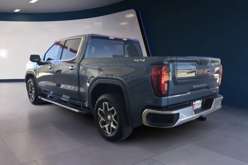 2024 Gmc Sierra 1500 SLT photo 1
