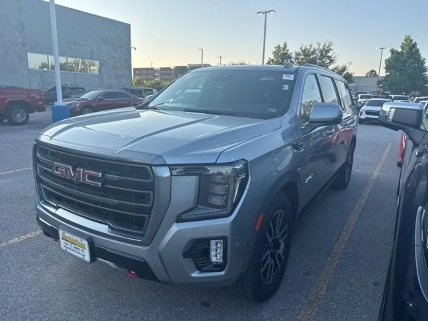 2024 Gmc Yukon XL AT4 photo 1