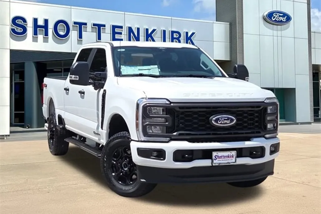 2025 Ford F-250 XL photo 1