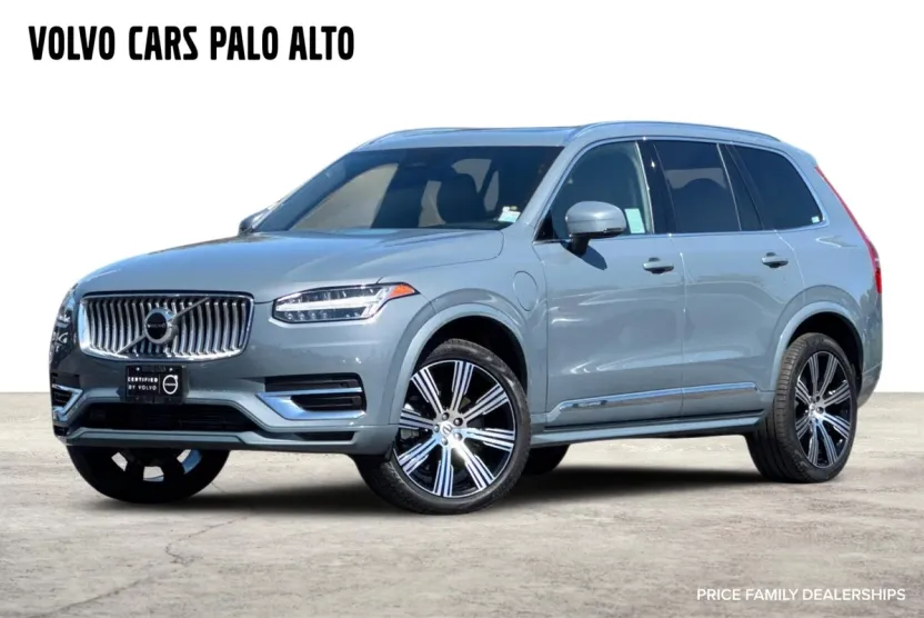 2023 Volvo XC90 Recharge T8 Core photo 1