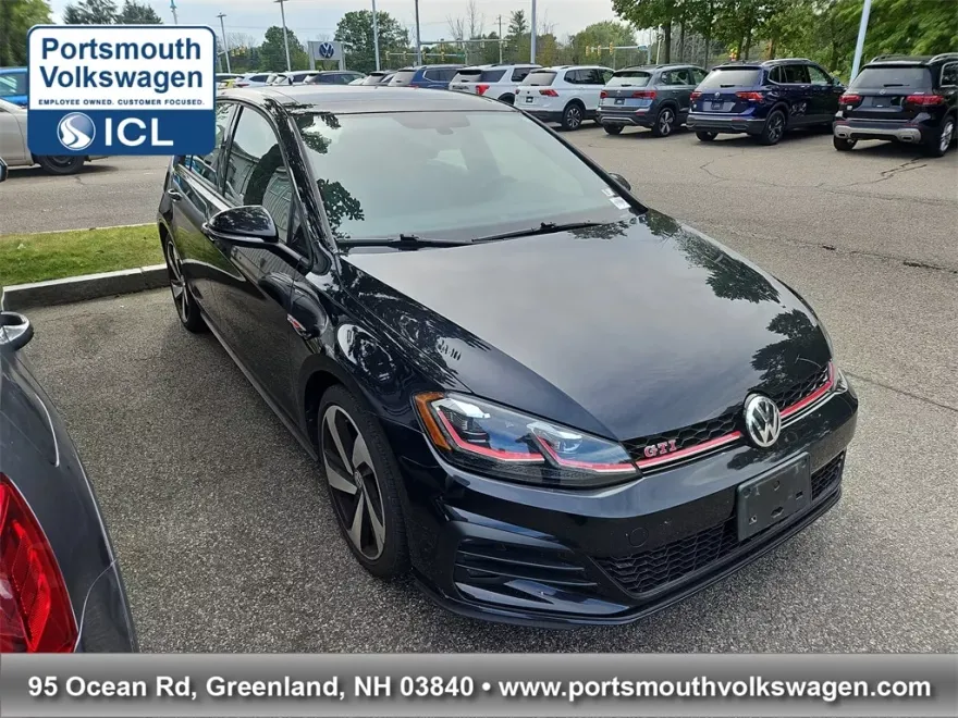 2019 Volkswagen Golf GTI SE photo 1
