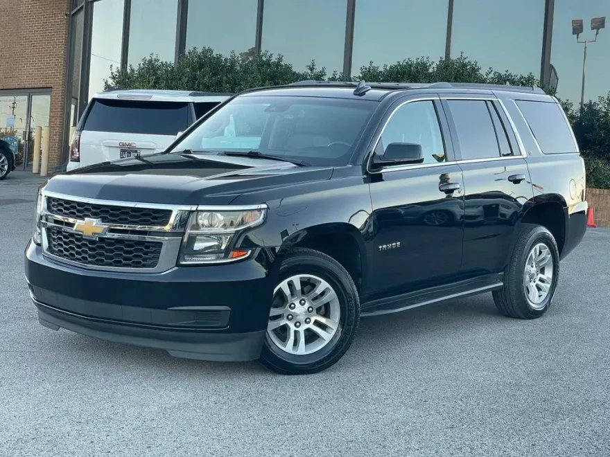2019 Chevrolet Tahoe LT photo 1