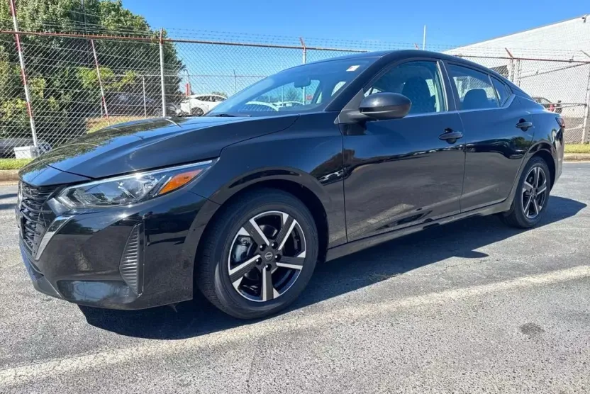 2024 Nissan Sentra SV photo 1