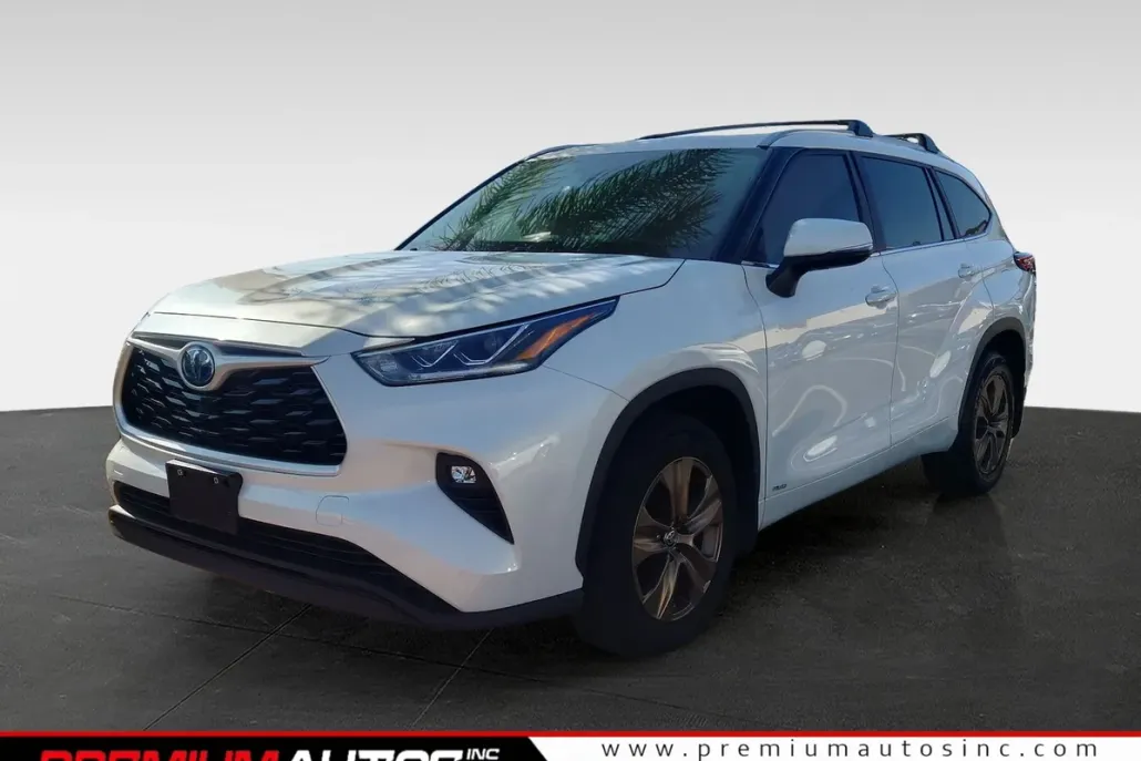 2023 Toyota Highlander Hybrid Bronze Edition photo 1
