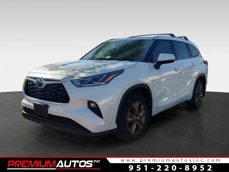 2023 Toyota Highlander Hybrid Bronze Edition photo 1