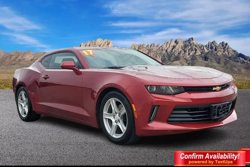 2017 Chevrolet Camaro 1LT photo 1