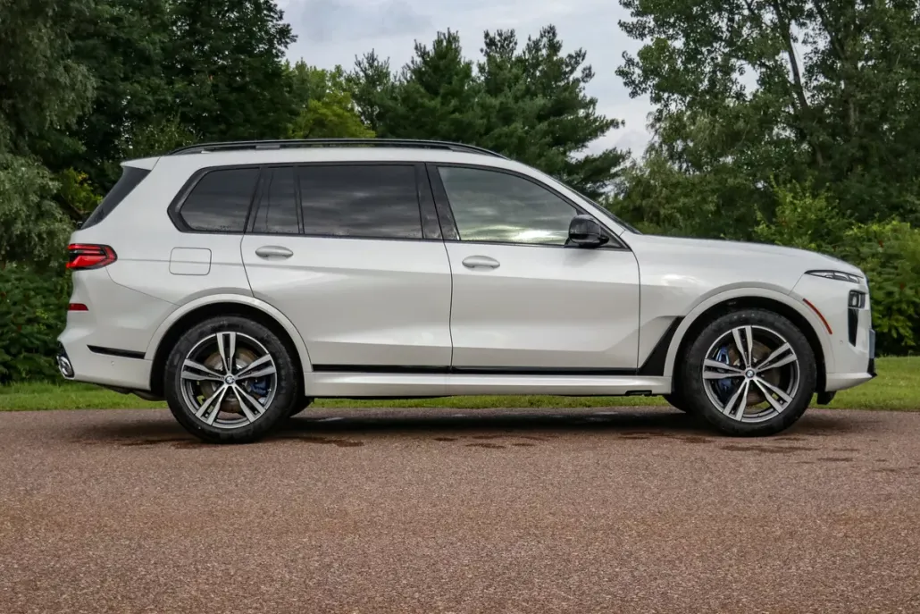 2025 Bmw X7 M60i photo 1