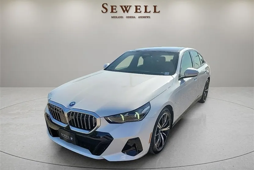 2026 Bmw 550e xDrive photo 1