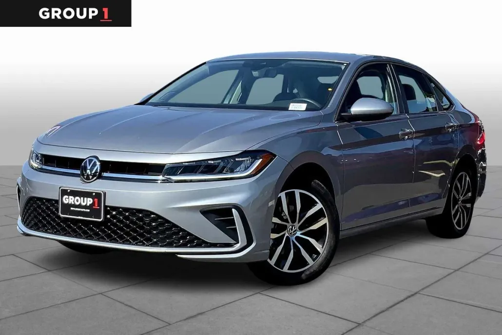 2025 Volkswagen Jetta SE photo 1