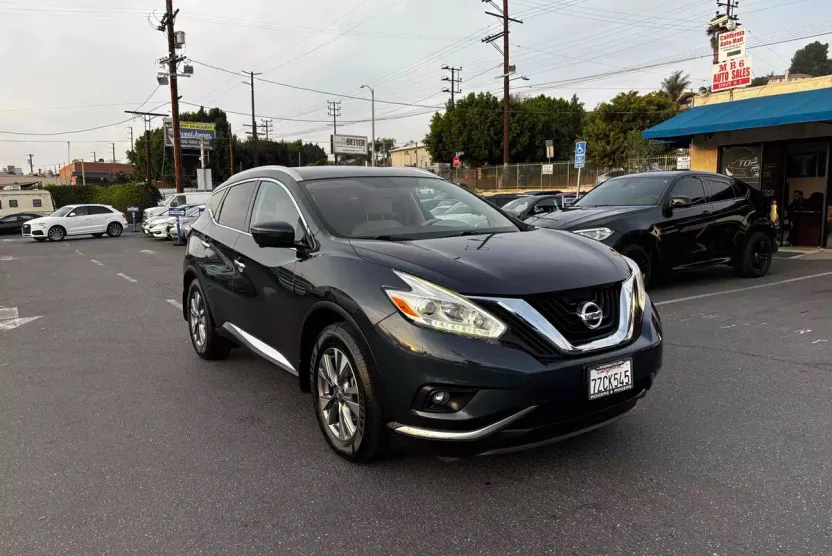 2017 Nissan Murano SL photo 1