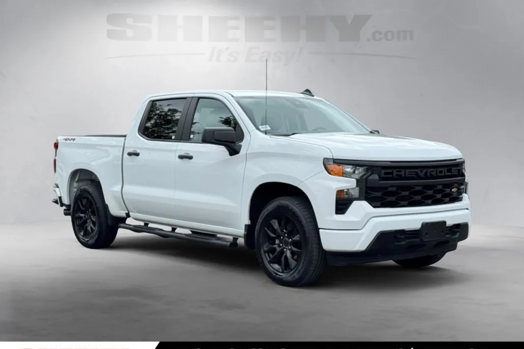2022 Chevrolet Silverado 1500 Custom photo 1