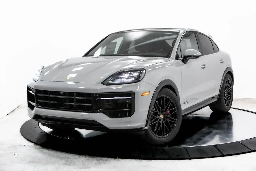 2025 Porsche Cayenne Coupe GTS photo 1