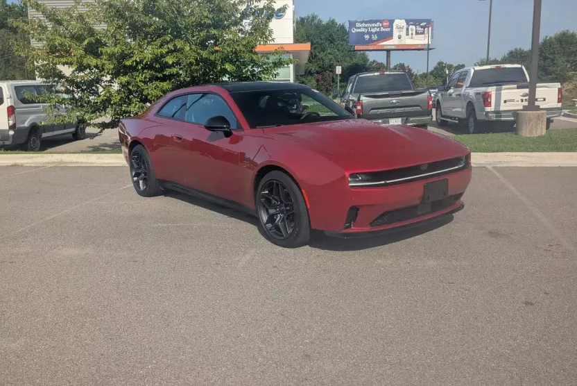 2024 Dodge Charger Daytona R/T photo 1