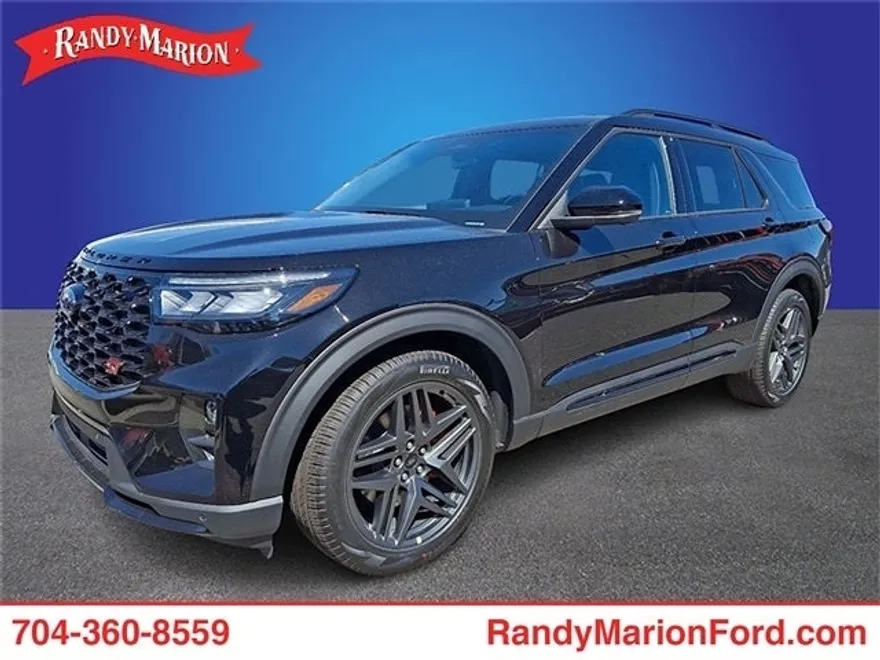 2025 Ford Explorer ST photo 1