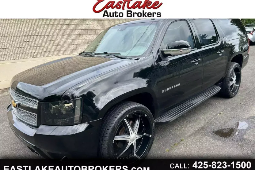 2012 Chevrolet Suburban LT 1500 photo 1