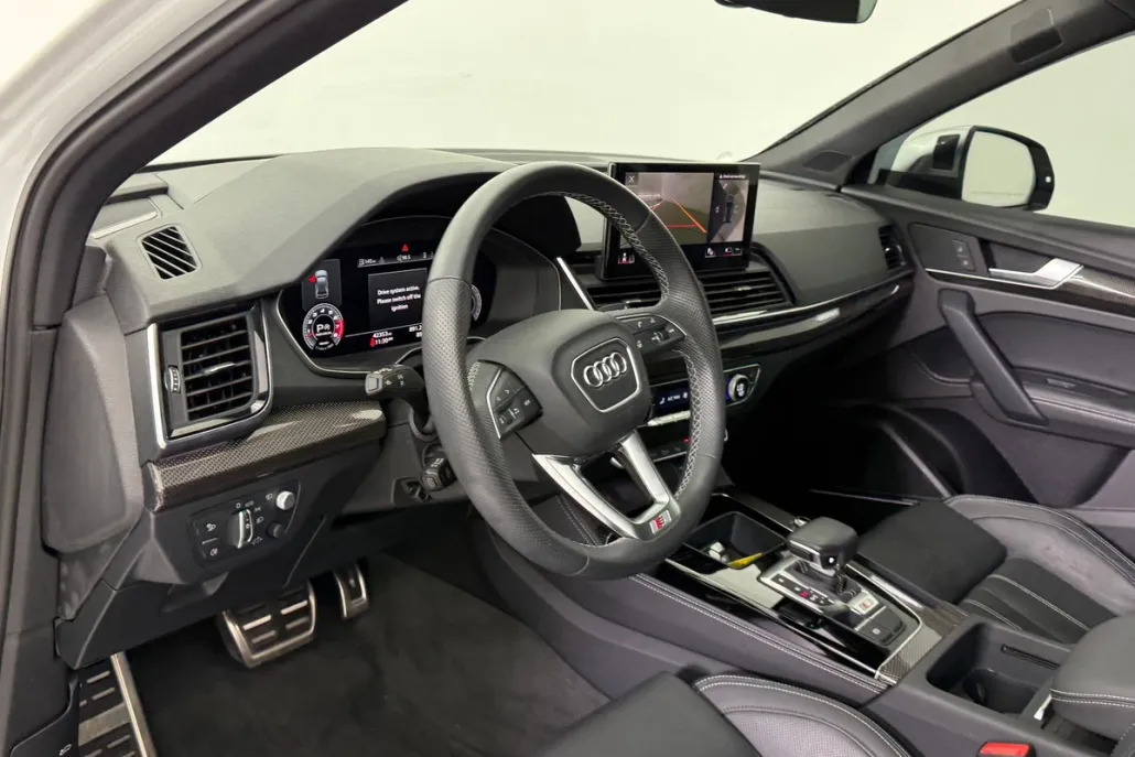 2023 Audi SQ5 Prestige photo 1
