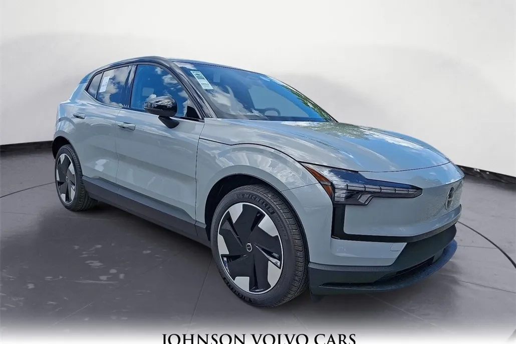 2025 Volvo EX30 Plus photo 1