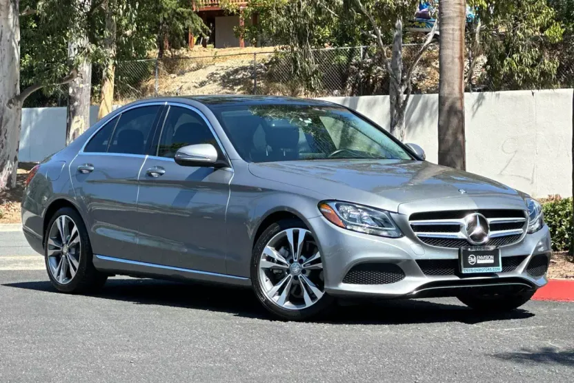 2016 Mercedes Benz C 300 Sedan photo 1