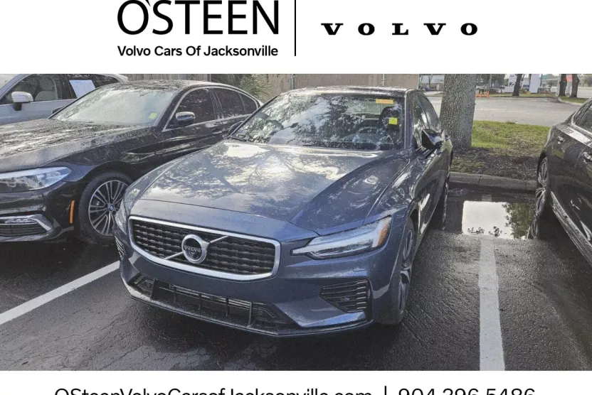 2019 Volvo S60 T8 R-Design photo 1