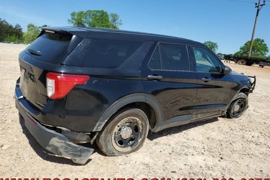 2022 Ford Explorer photo 1