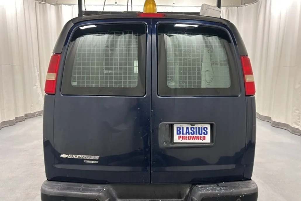 2014 Chevrolet Express 1500 Work Van photo 1