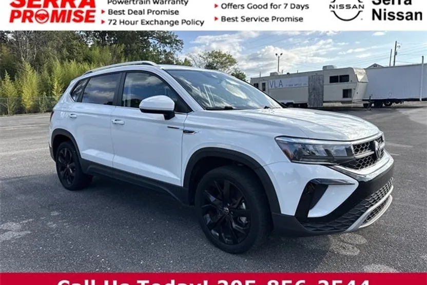 2022 Volkswagen Taos SE photo 1