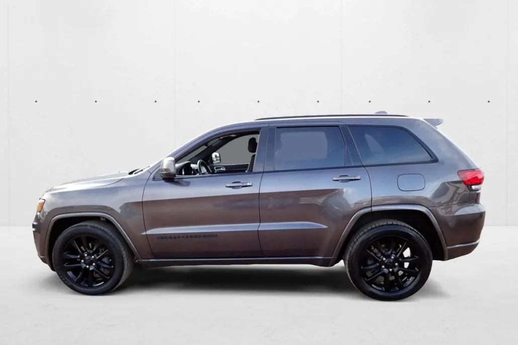 2019 Jeep Grand Cherokee Altitude photo 1