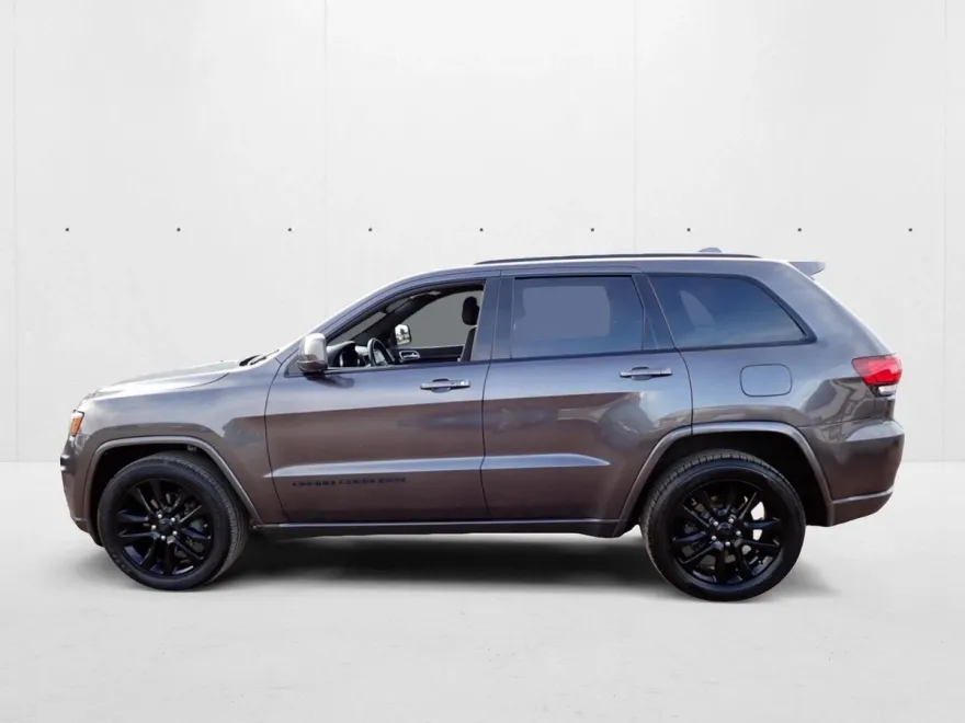 2019 Jeep Grand Cherokee Altitude photo 1