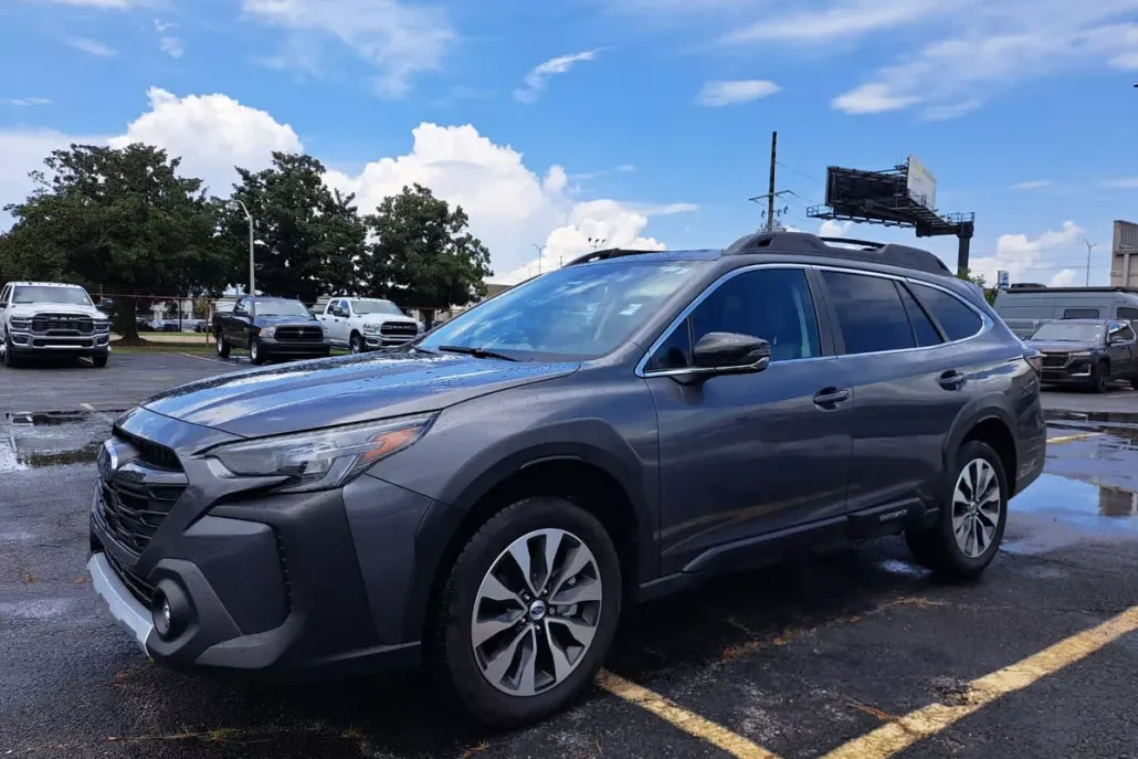 2025 Subaru Outback Limited photo 1