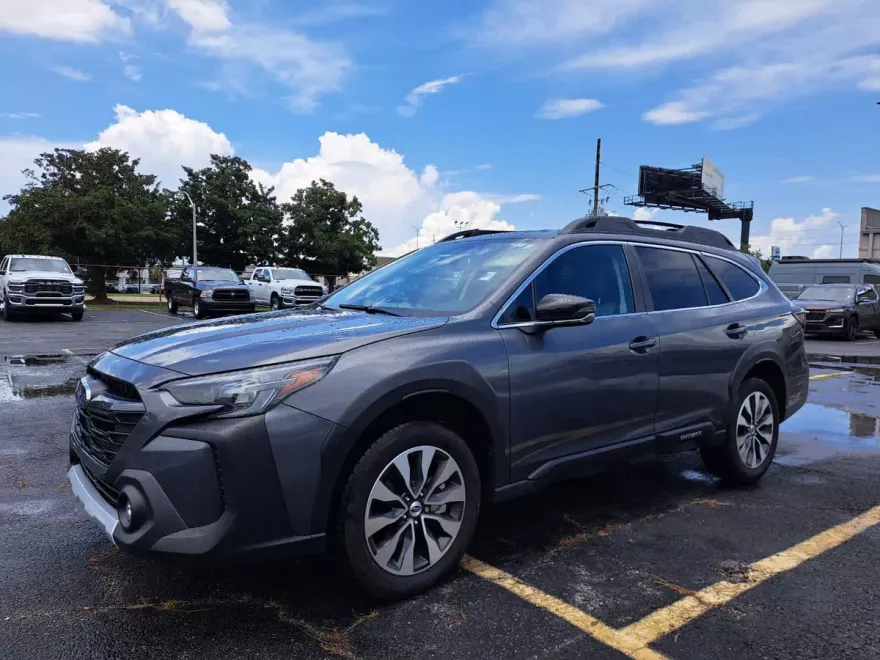 2025 Subaru Outback Limited photo 1