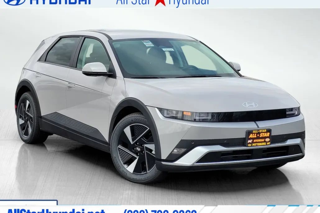 2025 Hyundai Ioniq 5 SE Standard Range photo 1