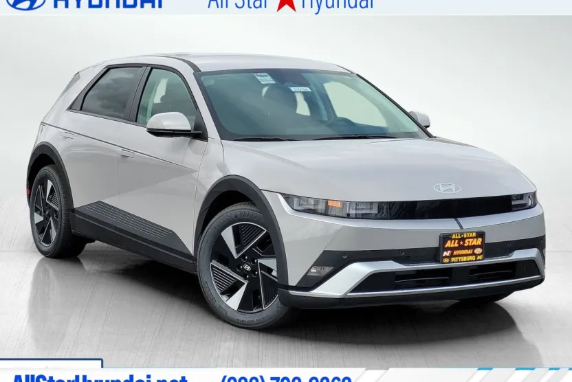 2025 Hyundai Ioniq 5 SE Standard Range photo 1