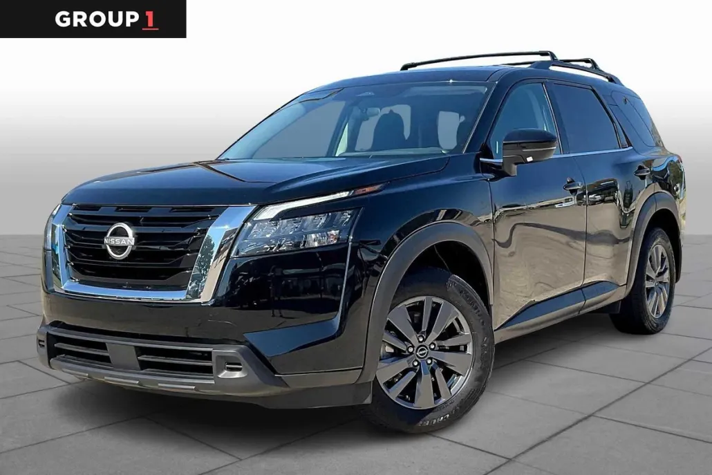 2024 Nissan Pathfinder SV photo 1