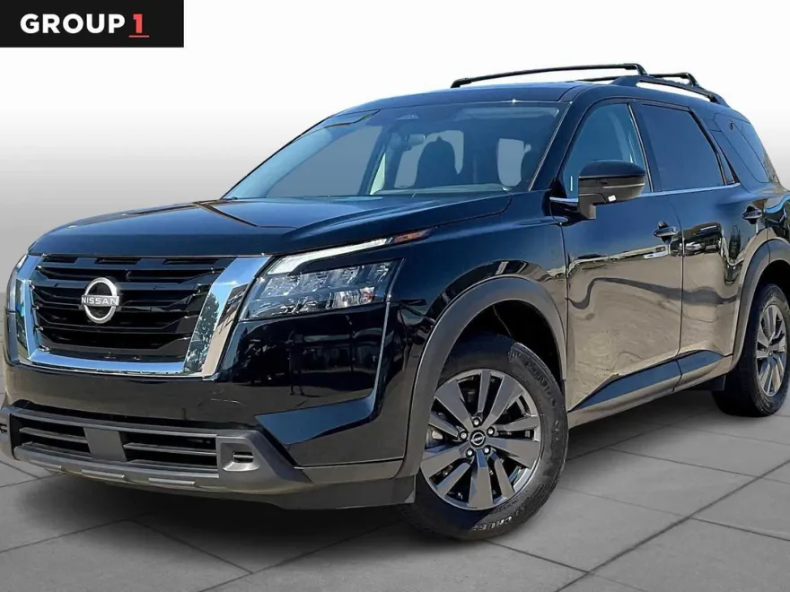 2024 Nissan Pathfinder SV photo 1