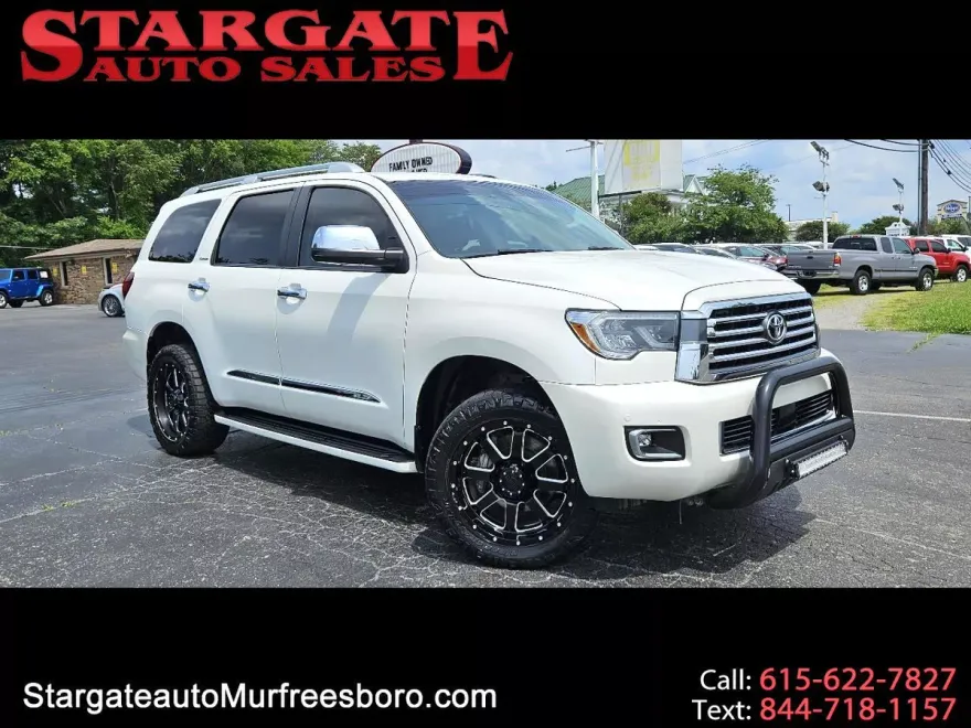 2018 Toyota Sequoia Platinum photo 1