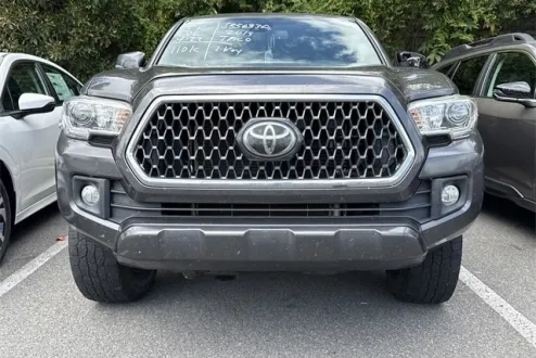 2019 Toyota Tacoma TRD Sport V6 photo 2